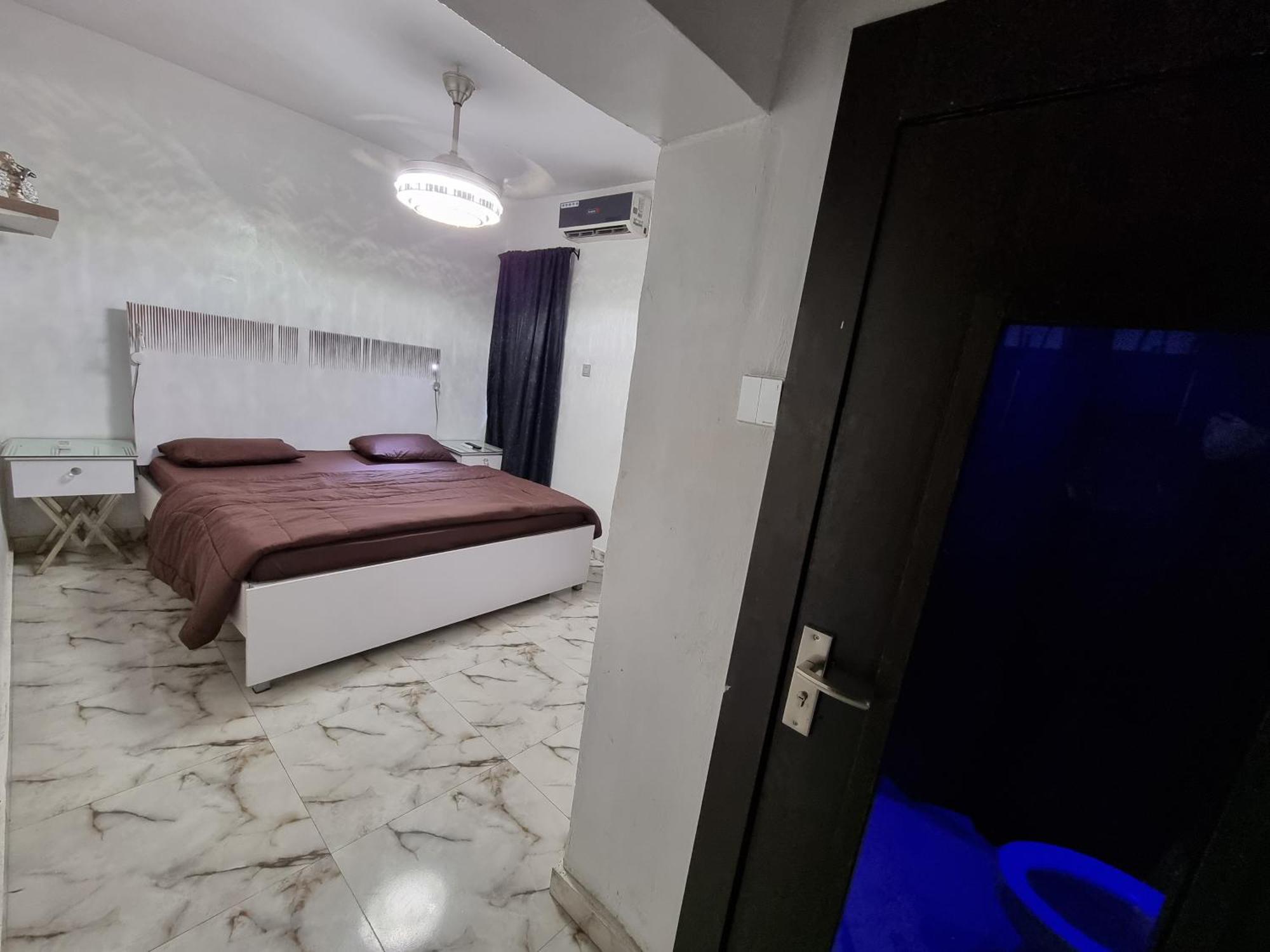 Cg Apartments Ikeja Oda fotoğraf