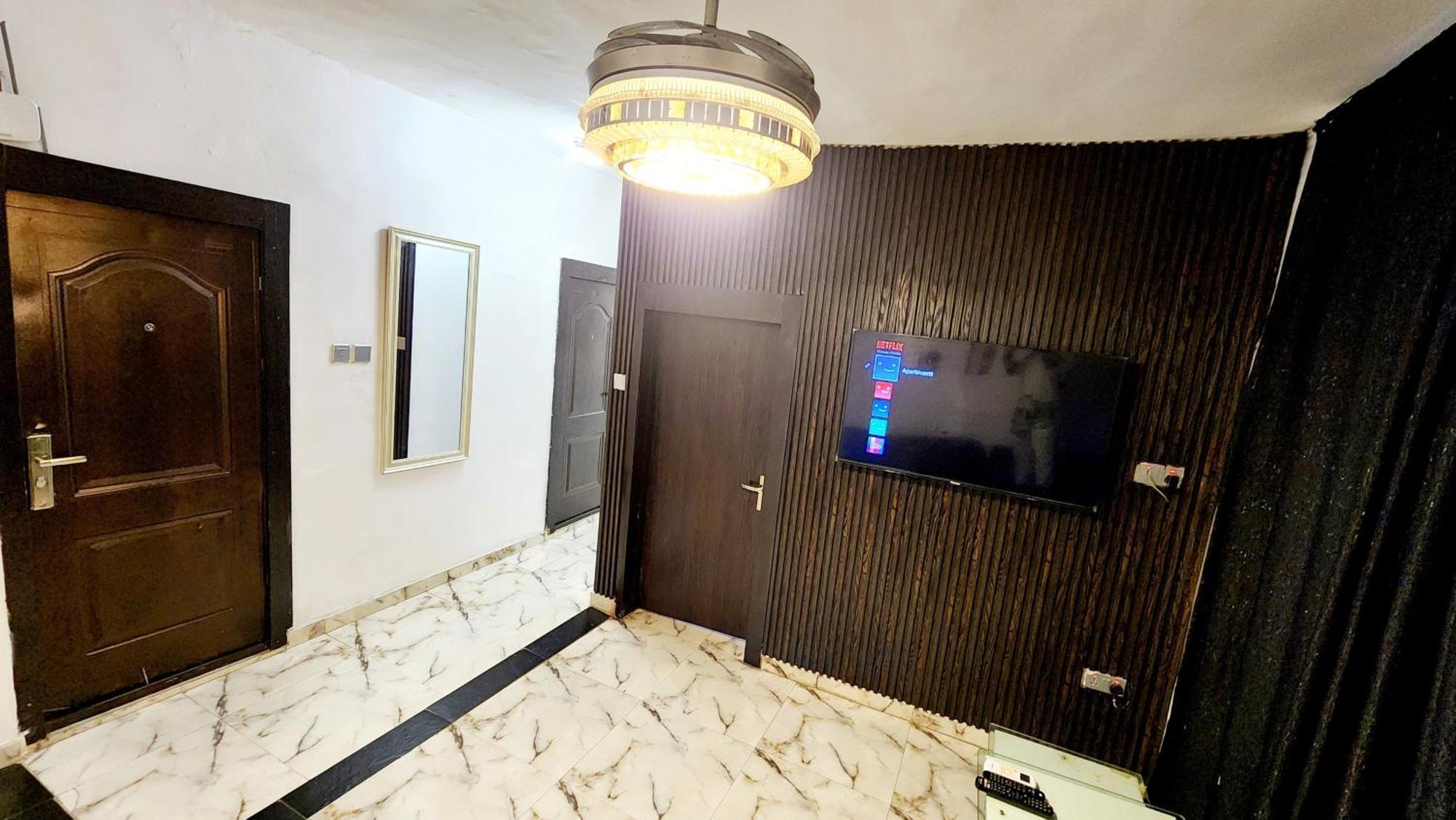 Cg Apartments Ikeja Oda fotoğraf
